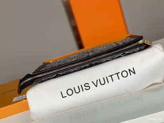 Affordable POUCH TOILETRY 26 1854 VUITTON SINCE LOUIS 0617